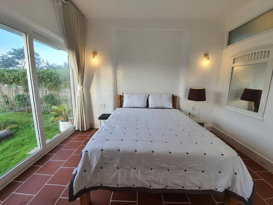 Hồ Lân Retreat, Villa mặt biển dành cho 8 người. Pho Tri Ngoại thất bức ảnh