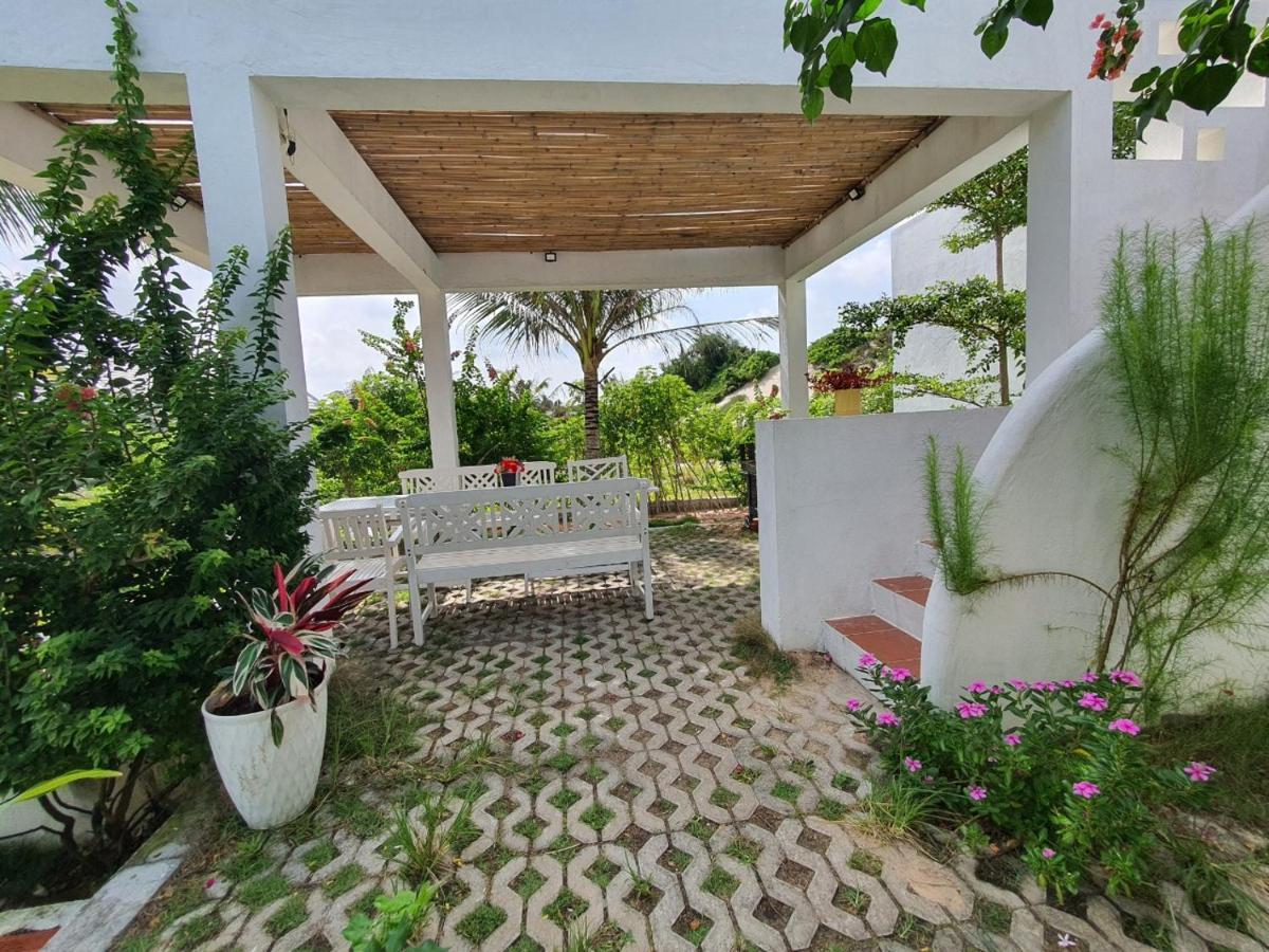 Hồ Lân Retreat, Villa mặt biển dành cho 8 người. Pho Tri Ngoại thất bức ảnh