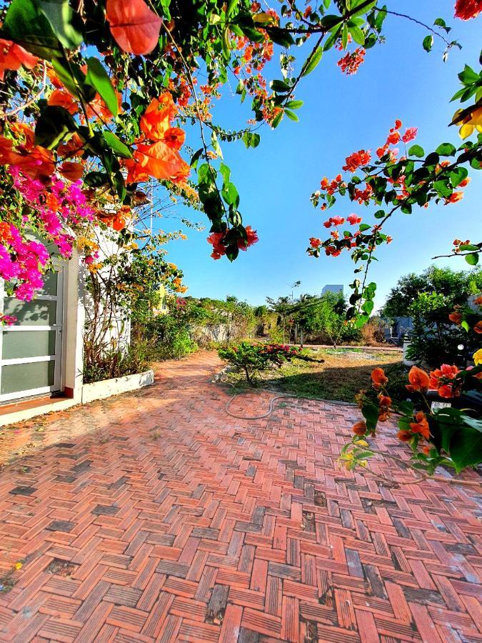 Hồ Lân Retreat, Villa mặt biển dành cho 8 người. Pho Tri Ngoại thất bức ảnh
